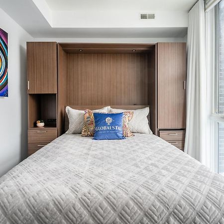 Fancy Downtown House With Hot Tub & Bbq By Globalstay Toronto Extérieur photo