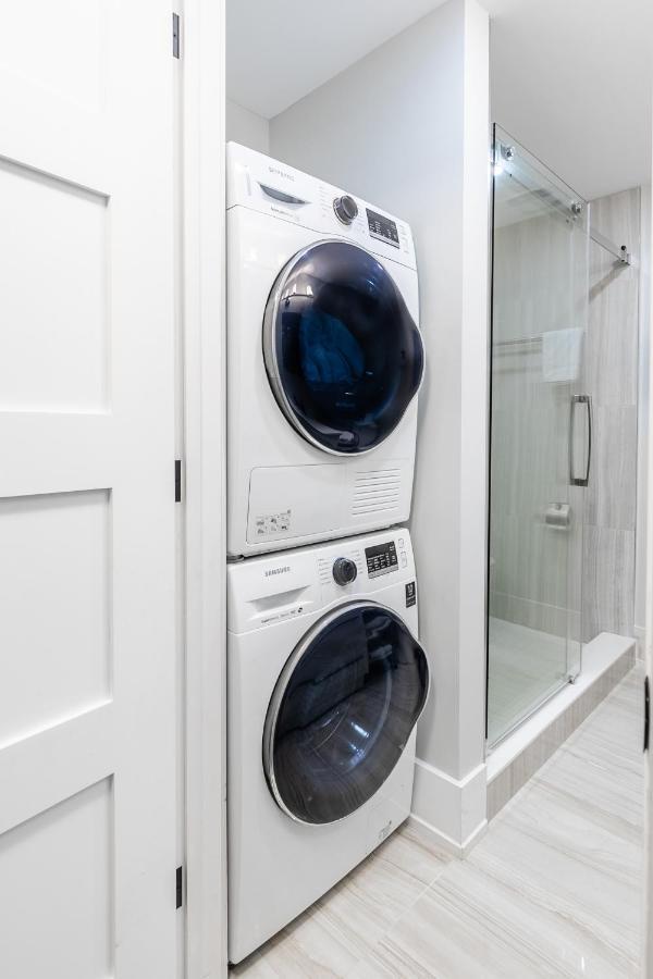 Fancy Downtown House With Hot Tub & Bbq By Globalstay Toronto Extérieur photo