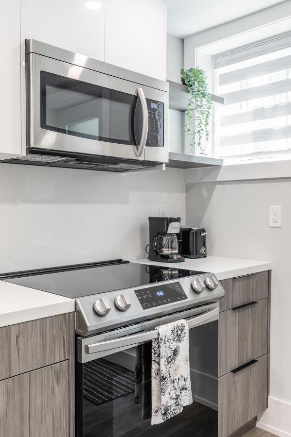 Fancy Downtown House With Hot Tub & Bbq By Globalstay Toronto Extérieur photo